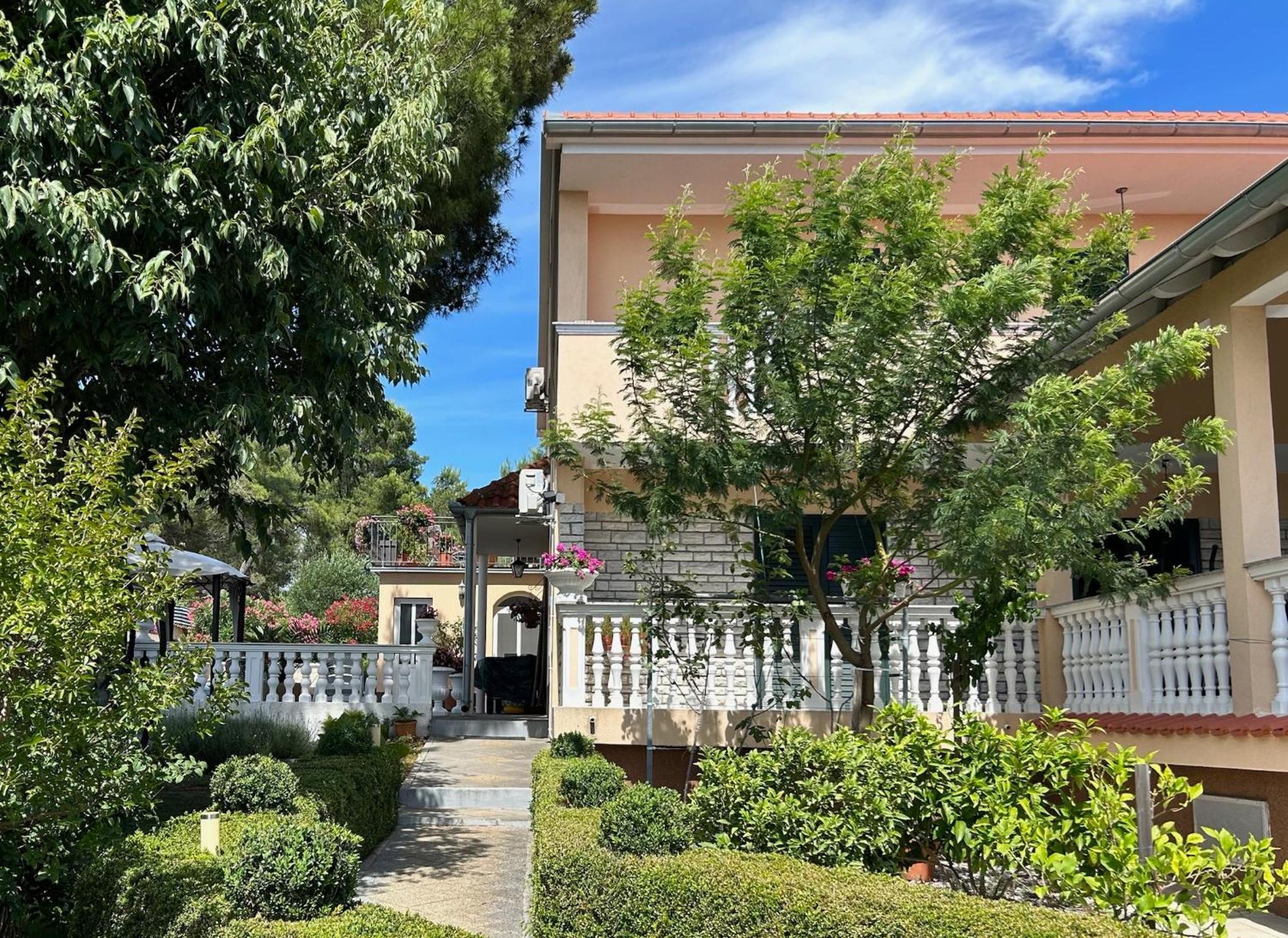 Holiday Home Villa Romantica Sveti Filip i Jakov Exterior photo