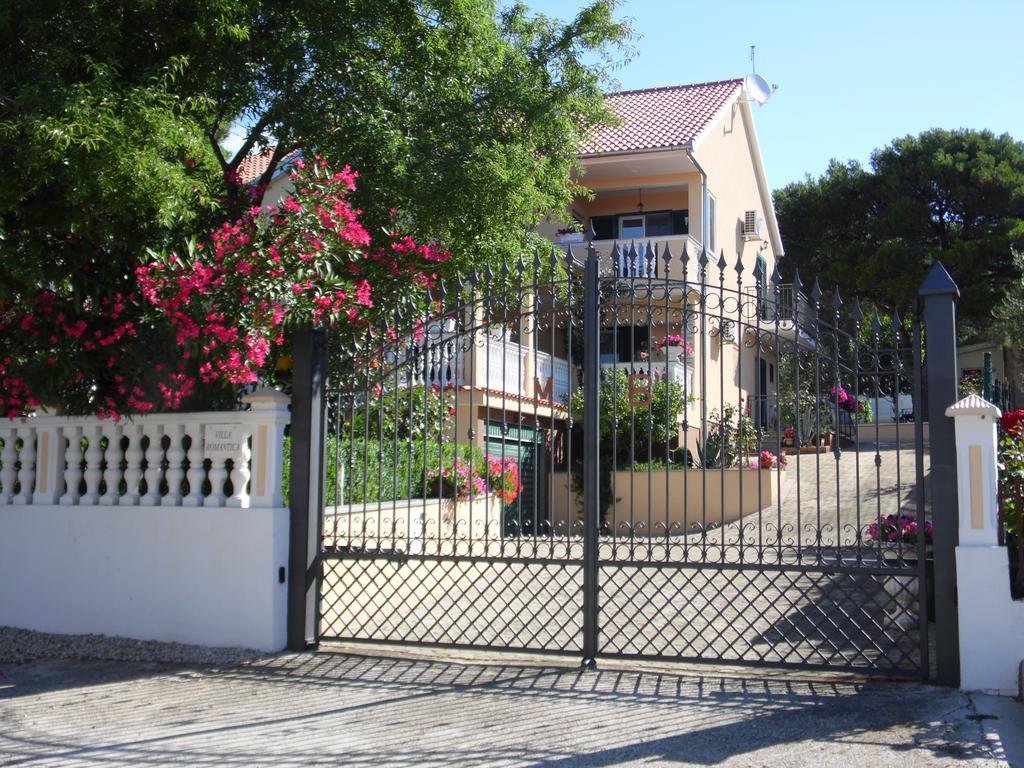 Holiday Home Villa Romantica Sveti Filip i Jakov Exterior photo