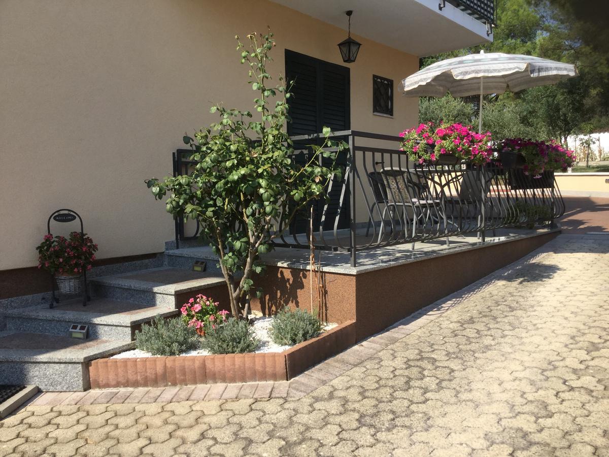 Holiday Home Villa Romantica Sveti Filip i Jakov Exterior photo